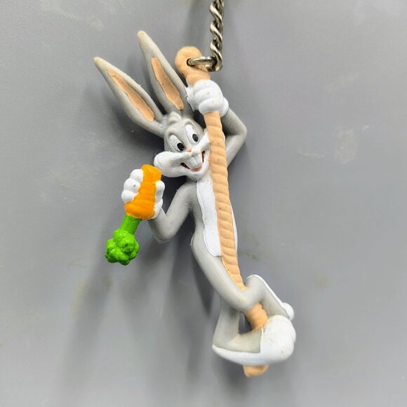 Bugs Bunny Keychain Key Ring Carrot Hanging on Rope Applause Vintage NWT - Picture 2 of 10